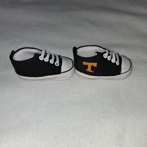 Tennessee College Age 0 to 6 Months Baby Shoes Black /White Orange T